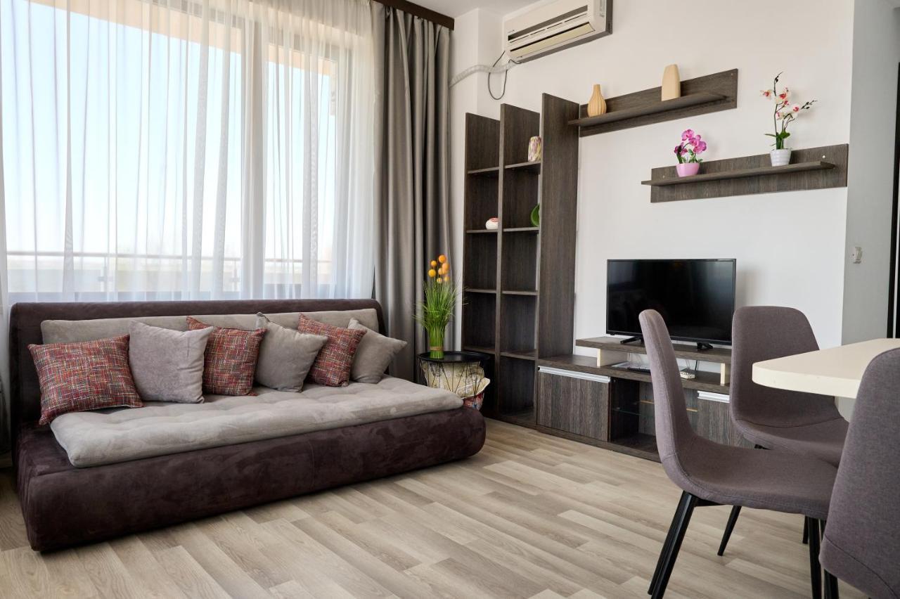 La Vida Loca Apartment Summerland Mamaia Ngoại thất bức ảnh